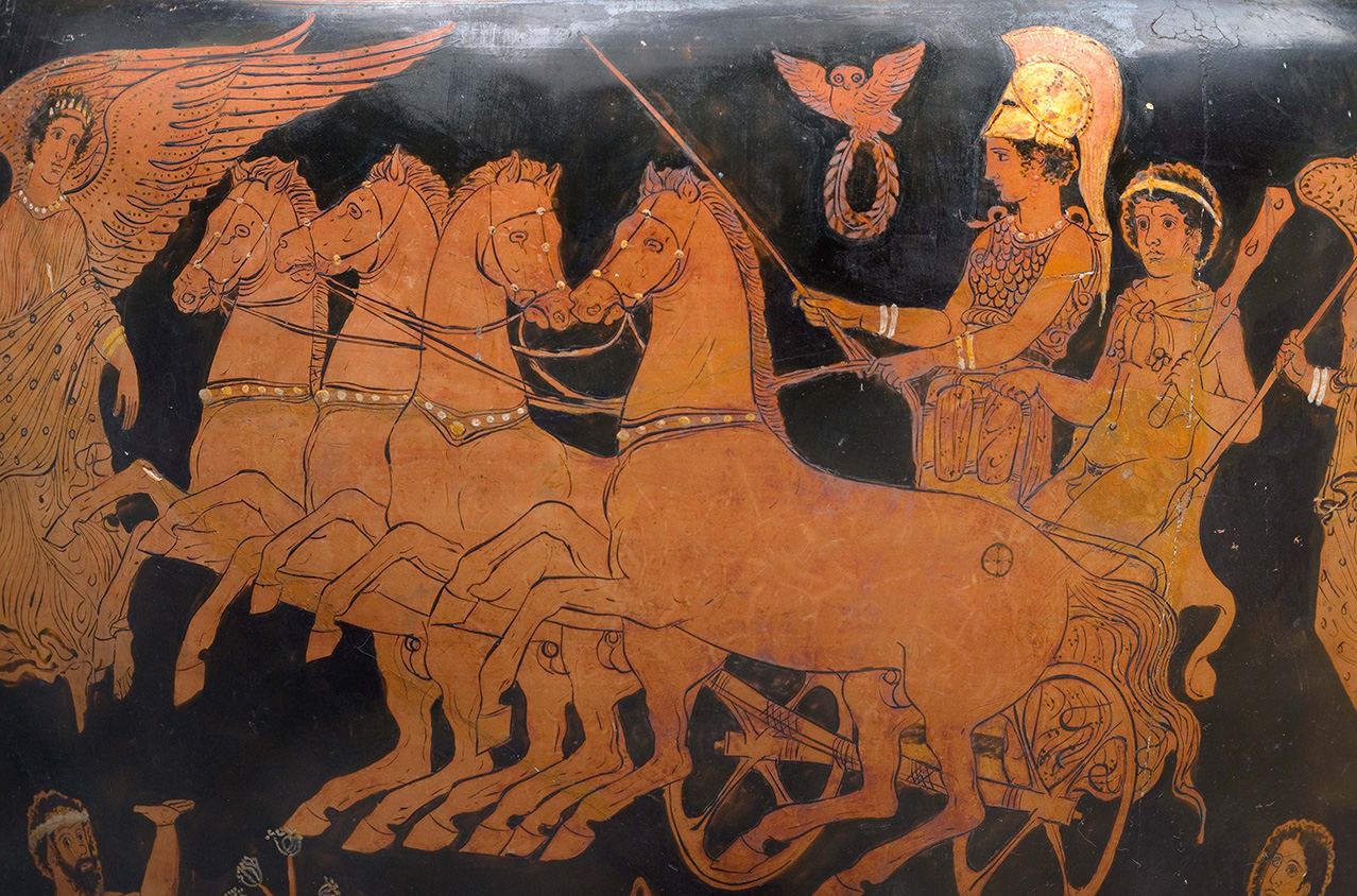 1. Herakles in Athena's wagen, detail gebruikt door Ingres in een van zijn schilderijen, ca. 400-390 BC, Apulische krater © Koninklijke Musea voor Kunst en Geschiedenis